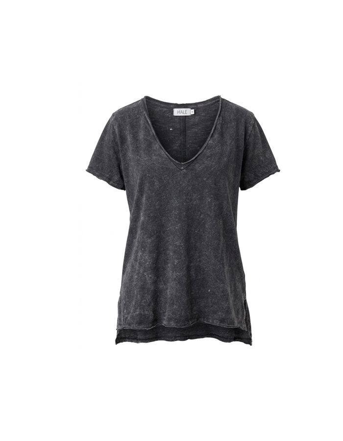 Elena Tee