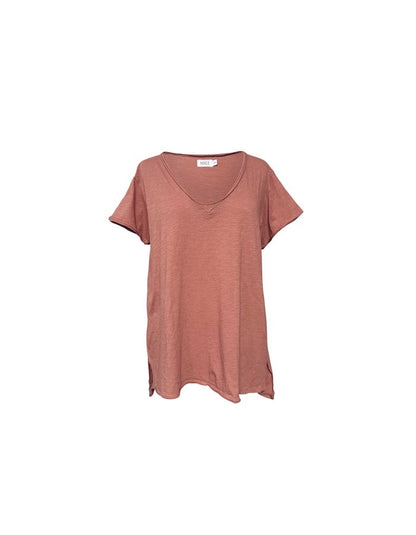 Elena tee by HALE